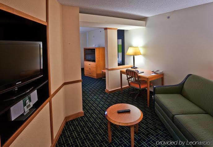 Fairfield Inn & Suites By Marriott Anderson Clemson חדר תמונה